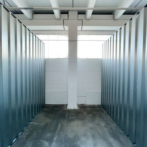 Storage-mit-Tageslicht-im-EG
